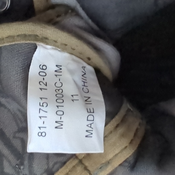 Cabela's Men's Sneakers, size 11 - Picture 4 of 7